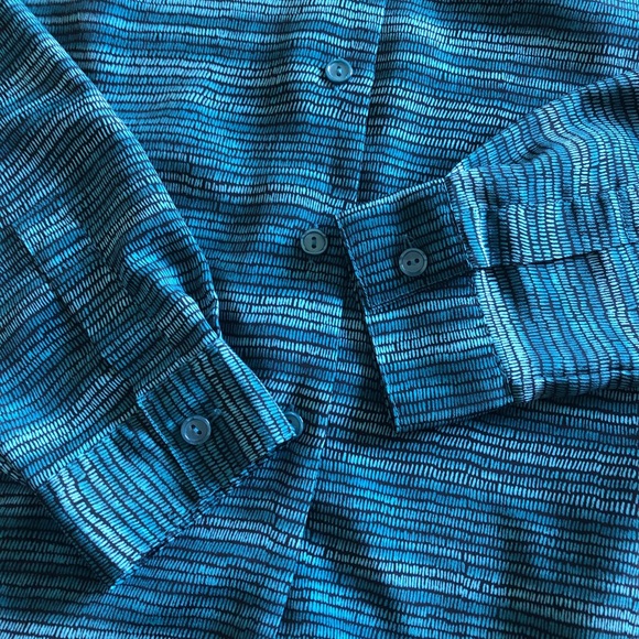 Gloria Vanderbilt Beautiful shirt - Picture 5 of 5